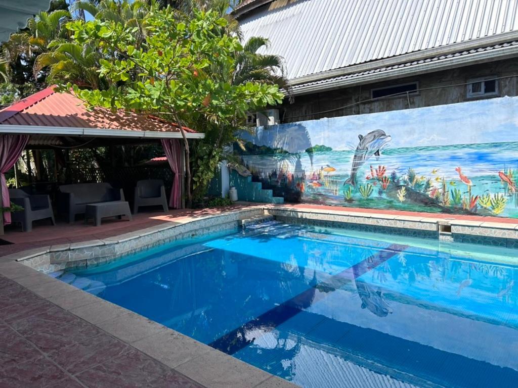 Hotel El Delfin Lívingston Exteriör bild